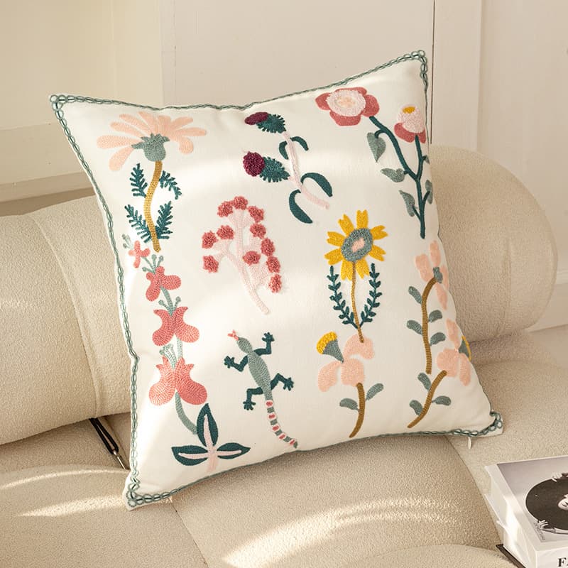 ソファクッション お花モチーフ刺繍入りクッションカバー